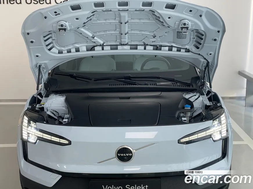 Volvo EX30 2024 из KR, фото 6