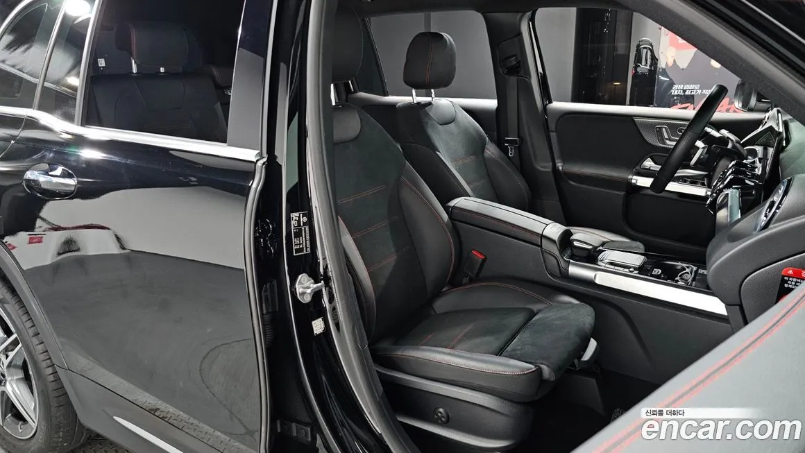 Mercedes-Benz GLB-Class — фото 10