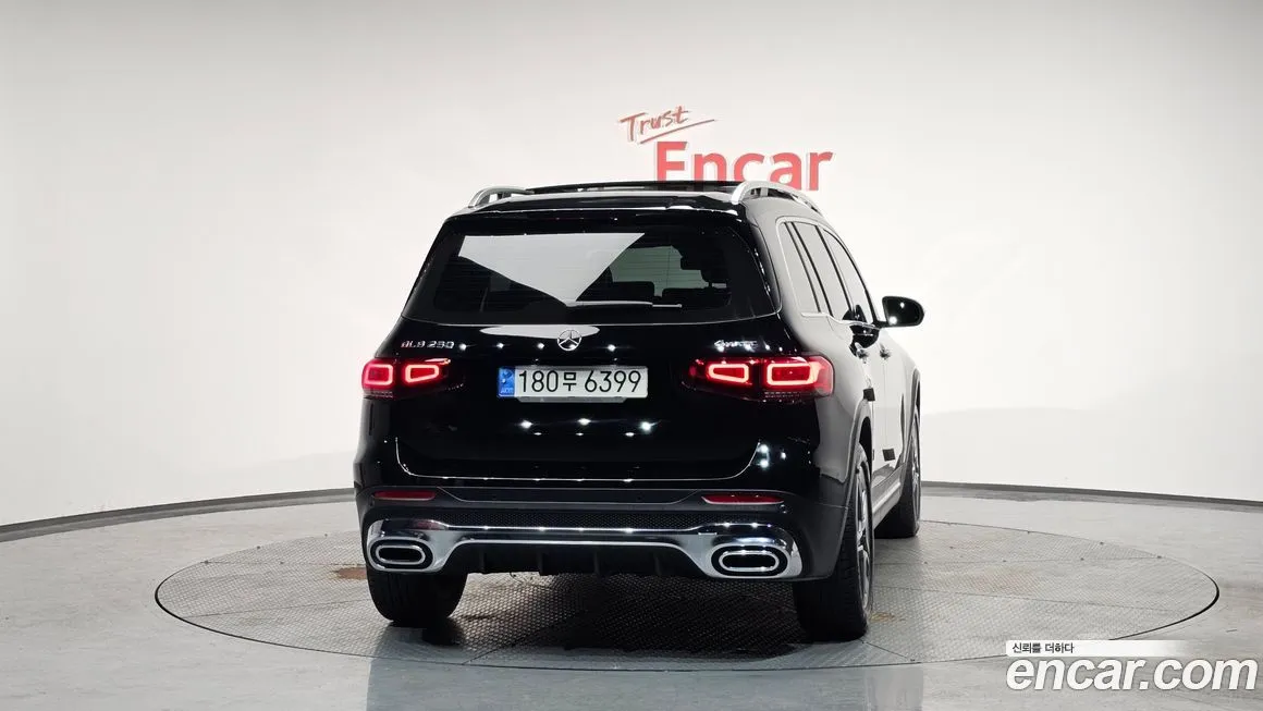 Mercedes-Benz GLB-Class — фото 4