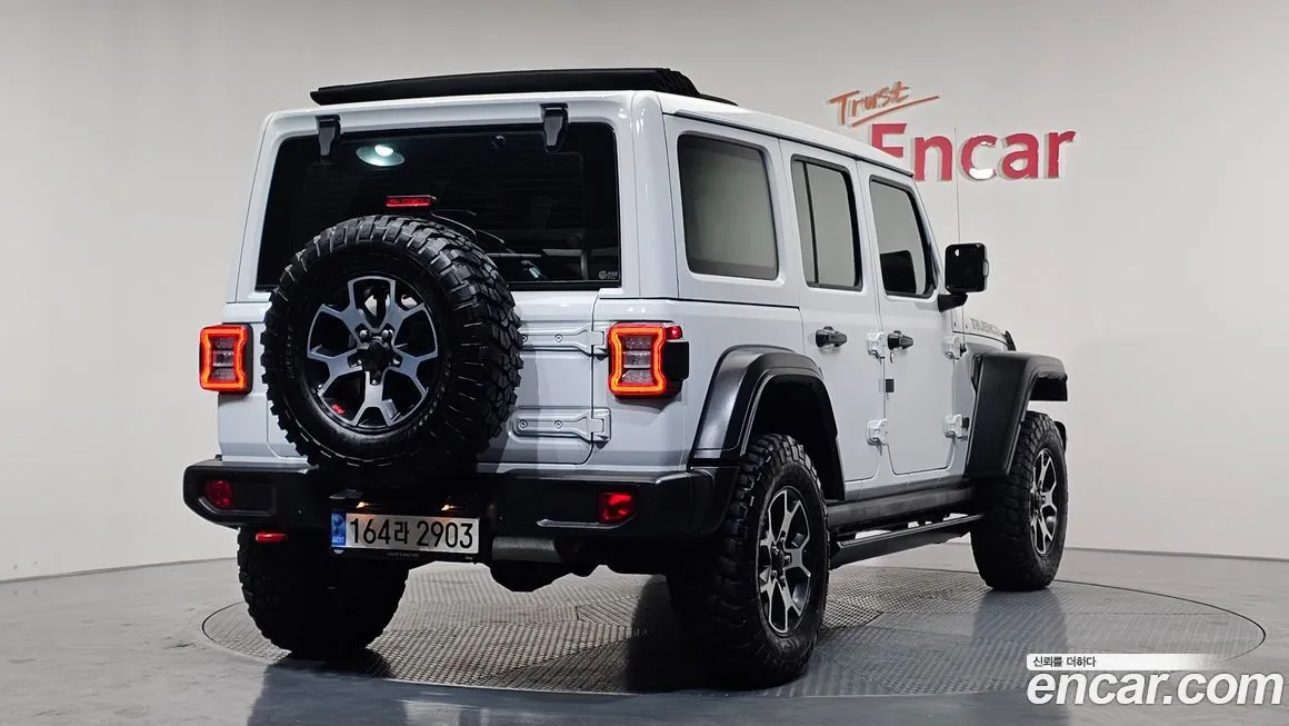 Jeep Wrangler 2022 из KR, фото 2
