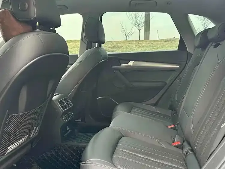 Audi Q5L 2023 из CN, фото 4