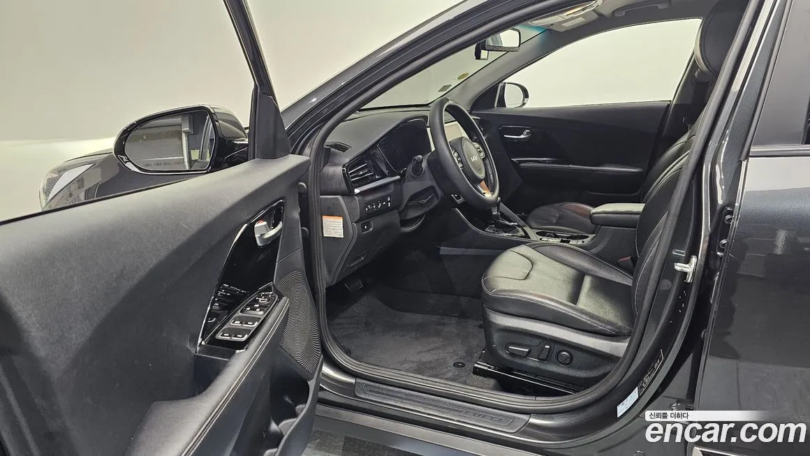 Kia Niro — фото 10