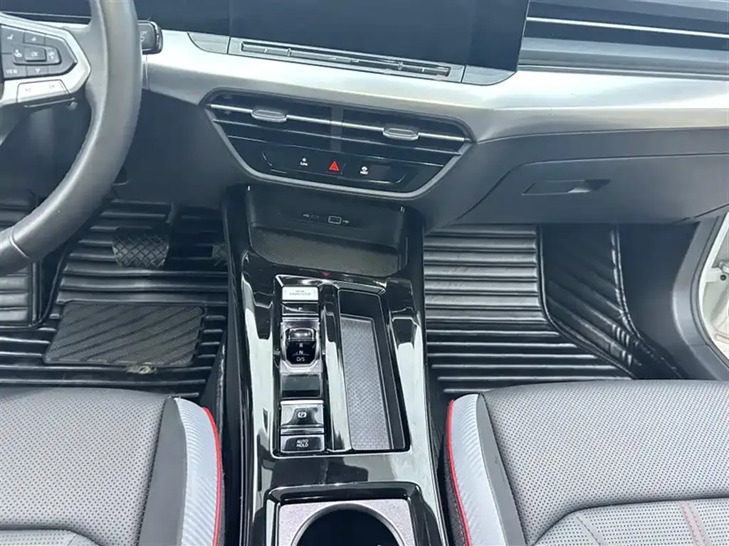 Volkswagen Lamando 2023 из CN, фото 6