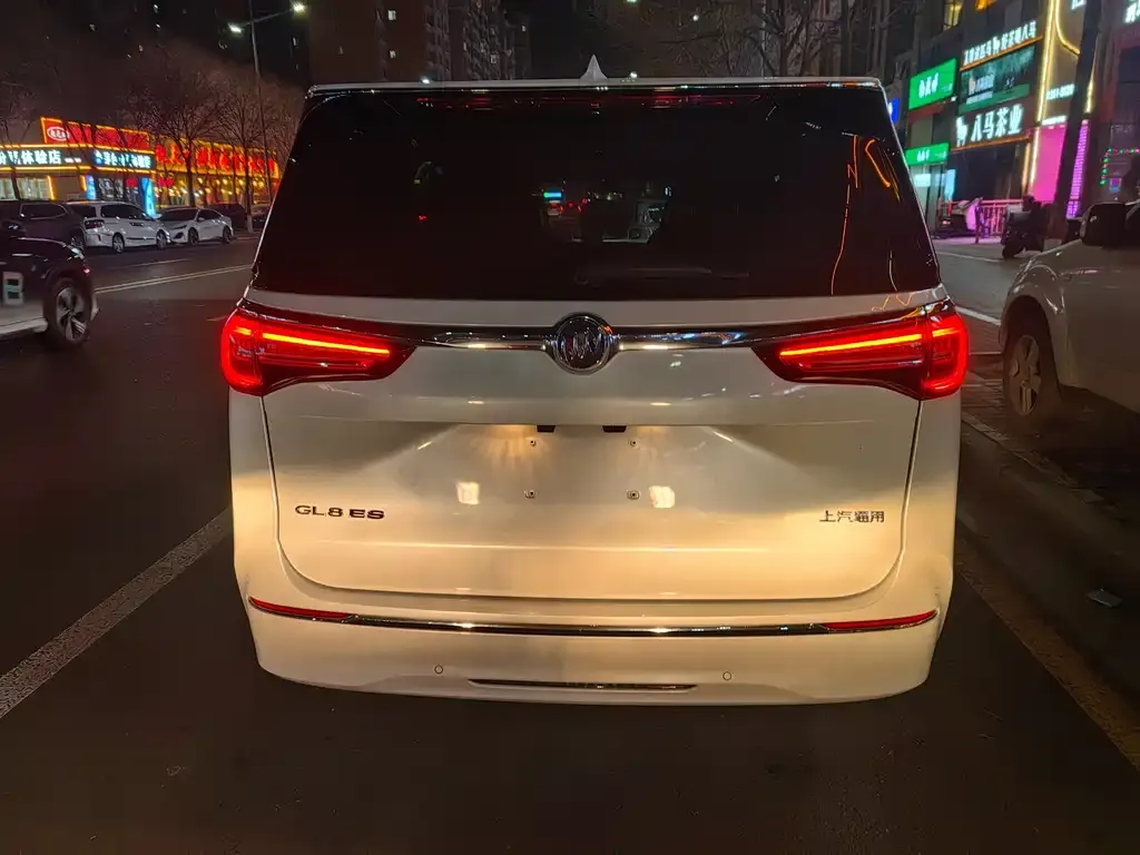 Buick GL8 2024 из CN, фото 10