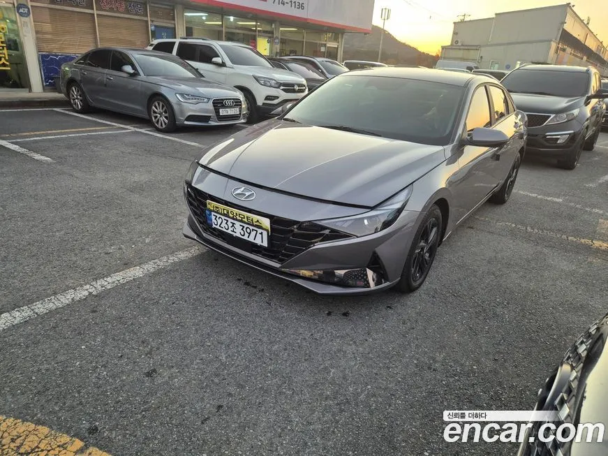 Hyundai AVANTE — фото 1