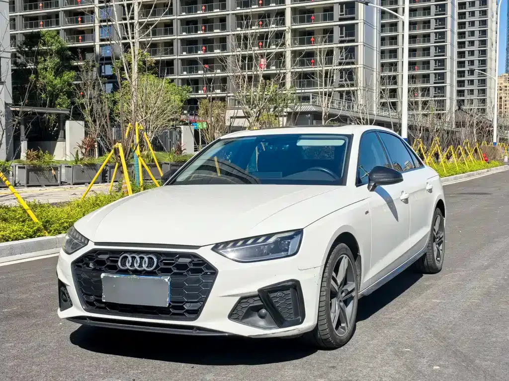 Audi A4L 2023 из CN, фото 1