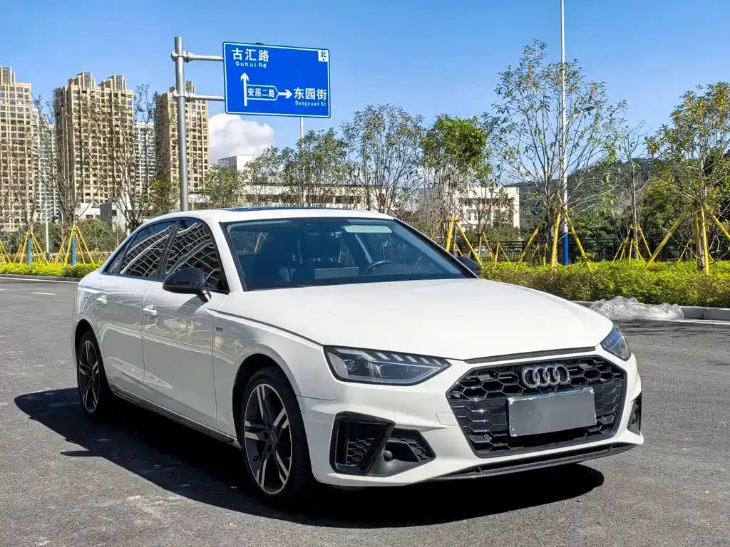 Audi A4L 2023 из CN, фото 3