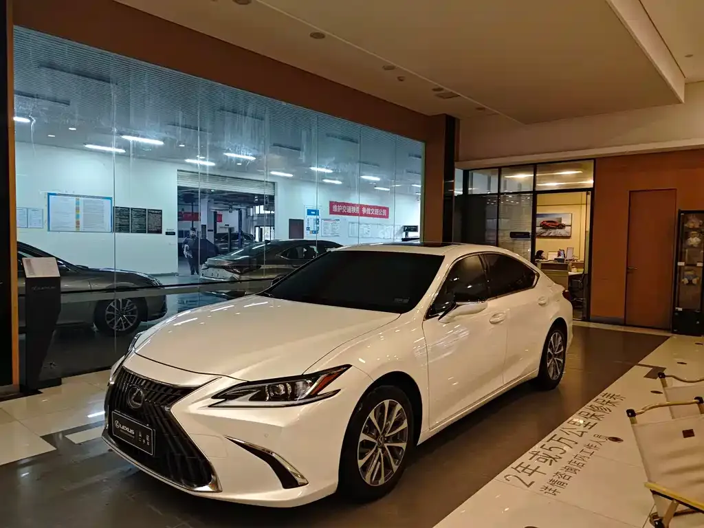 Lexus ES 2024 из CN, фото 1