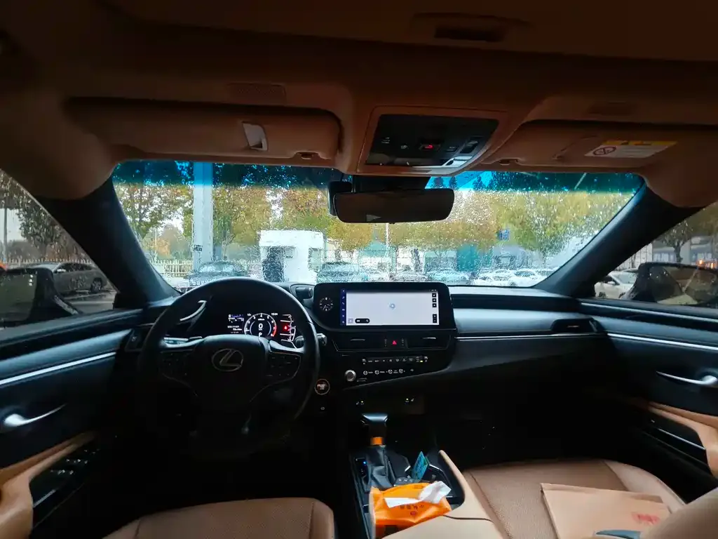 Lexus ES 2024 из CN, фото 9