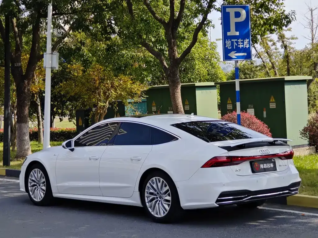 Audi A7 2021 из CN, фото 4