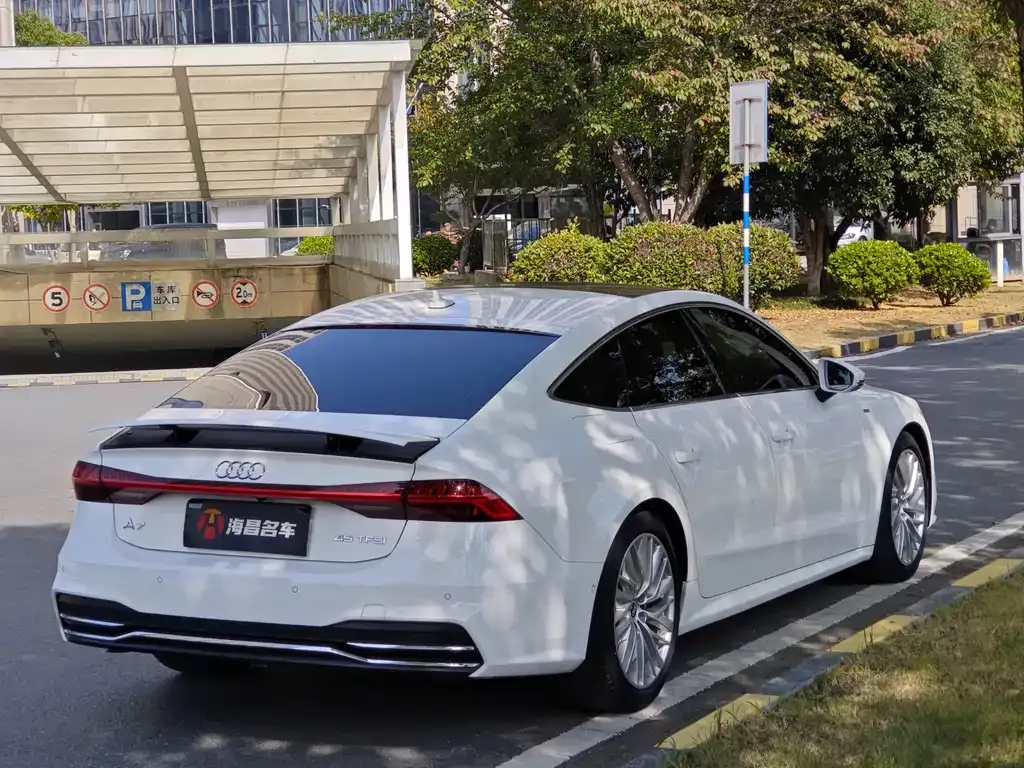 Audi A7 2021 из CN, фото 6