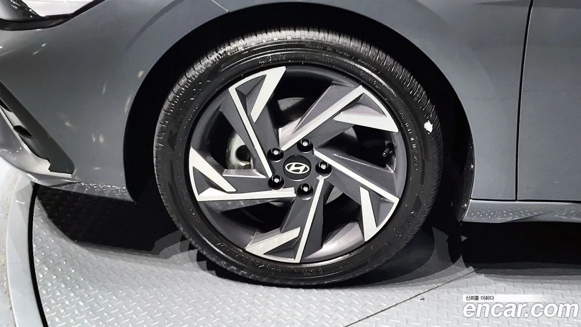 Hyundai AVANTE — фото 5