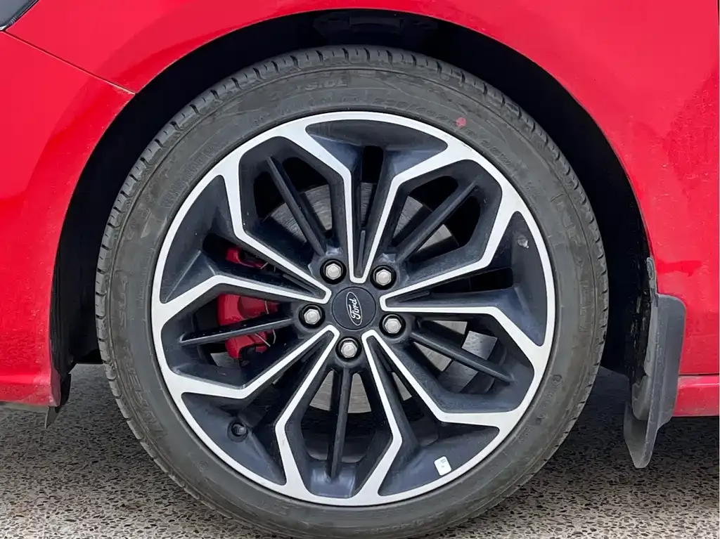 Ford Focus 2021 из CN, фото 9