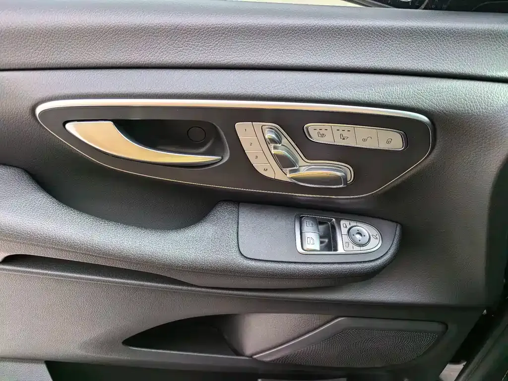 Mercedes-Benz V-Class 2022 из CN, фото 10