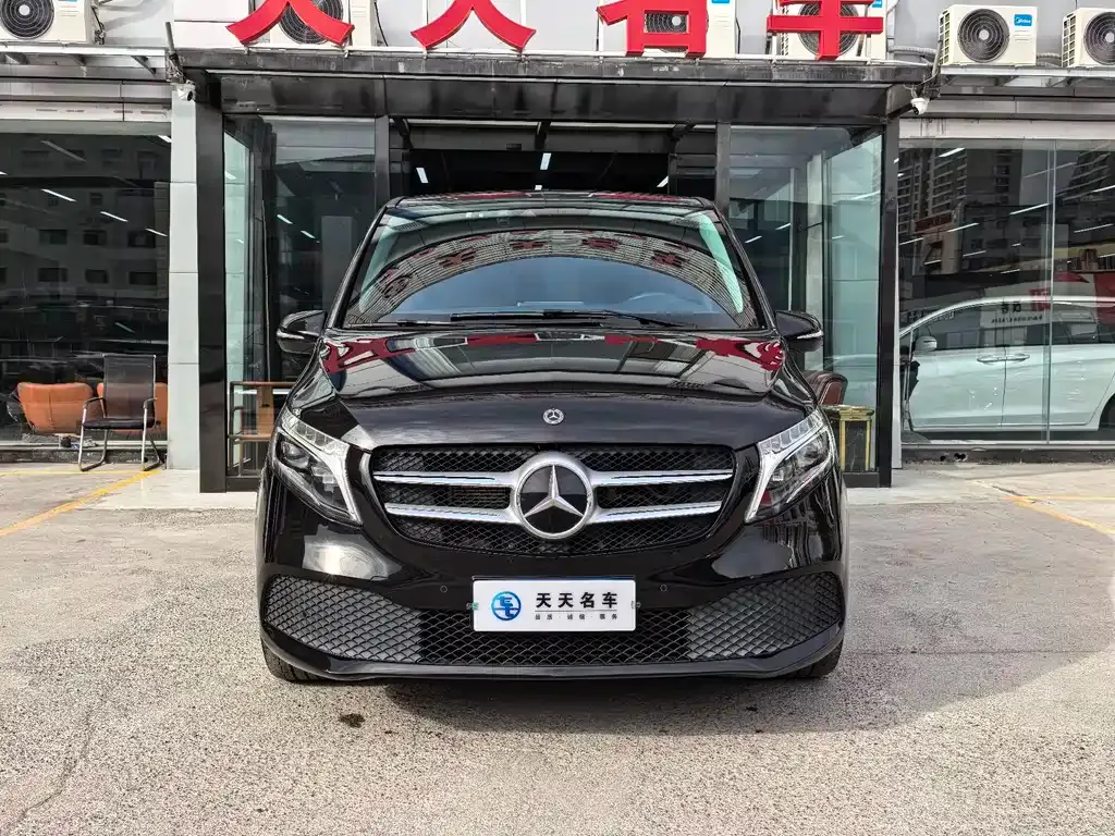 Mercedes-Benz V-Class 2022 из CN, фото 2