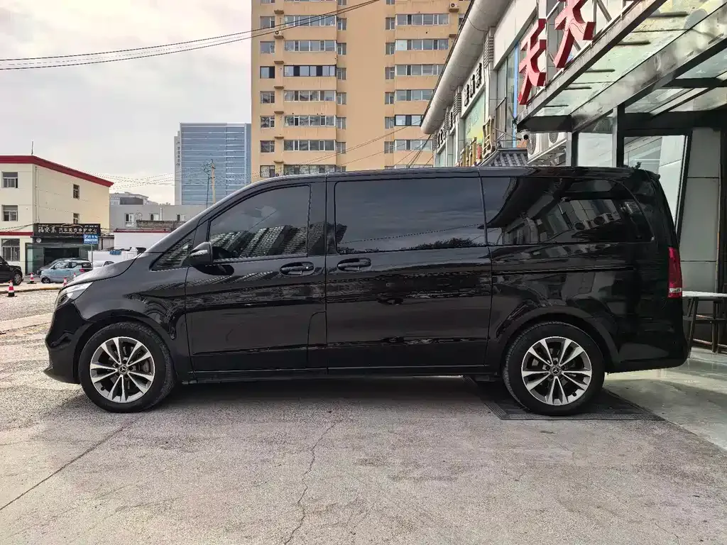 Mercedes-Benz V-Class 2022 из CN, фото 3