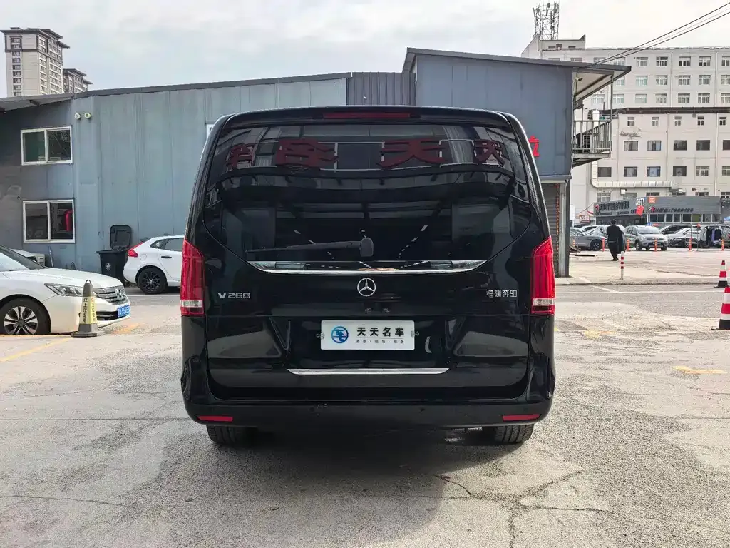 Mercedes-Benz V-Class 2022 из CN, фото 4