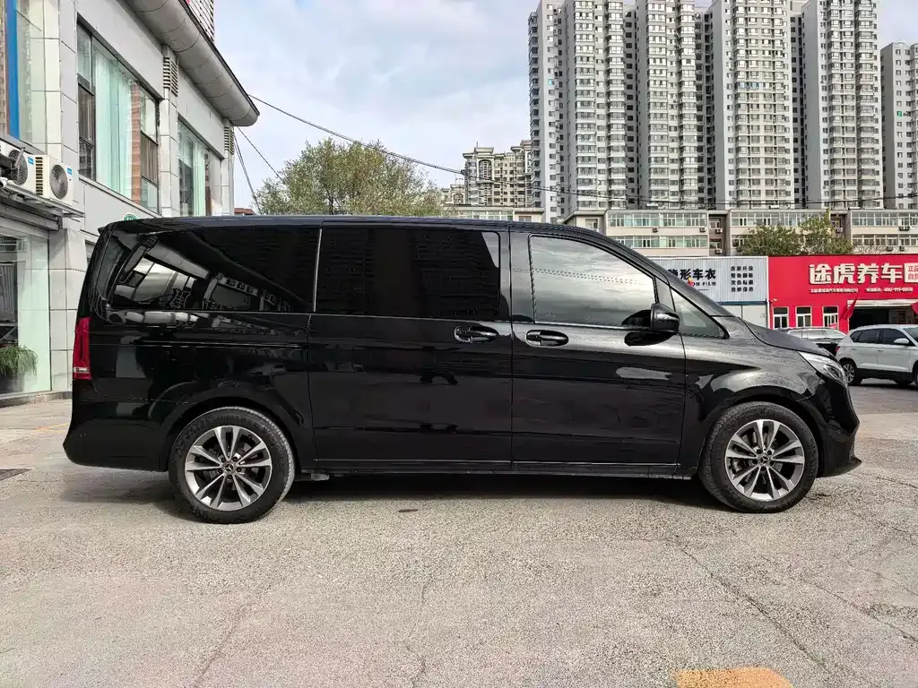 Mercedes-Benz V-Class 2022 из CN, фото 6