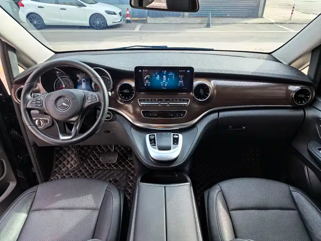 Mercedes-Benz V-Class 2022 из CN, фото 7