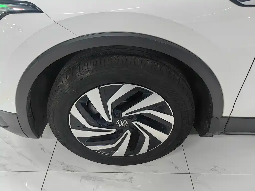 Volkswagen Tiguan L 2022 из CN, фото 3