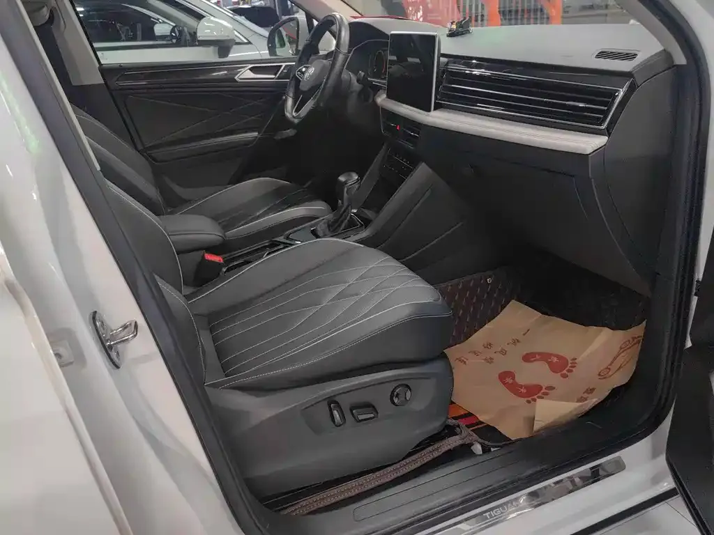 Volkswagen Tiguan L 2022 из CN, фото 5