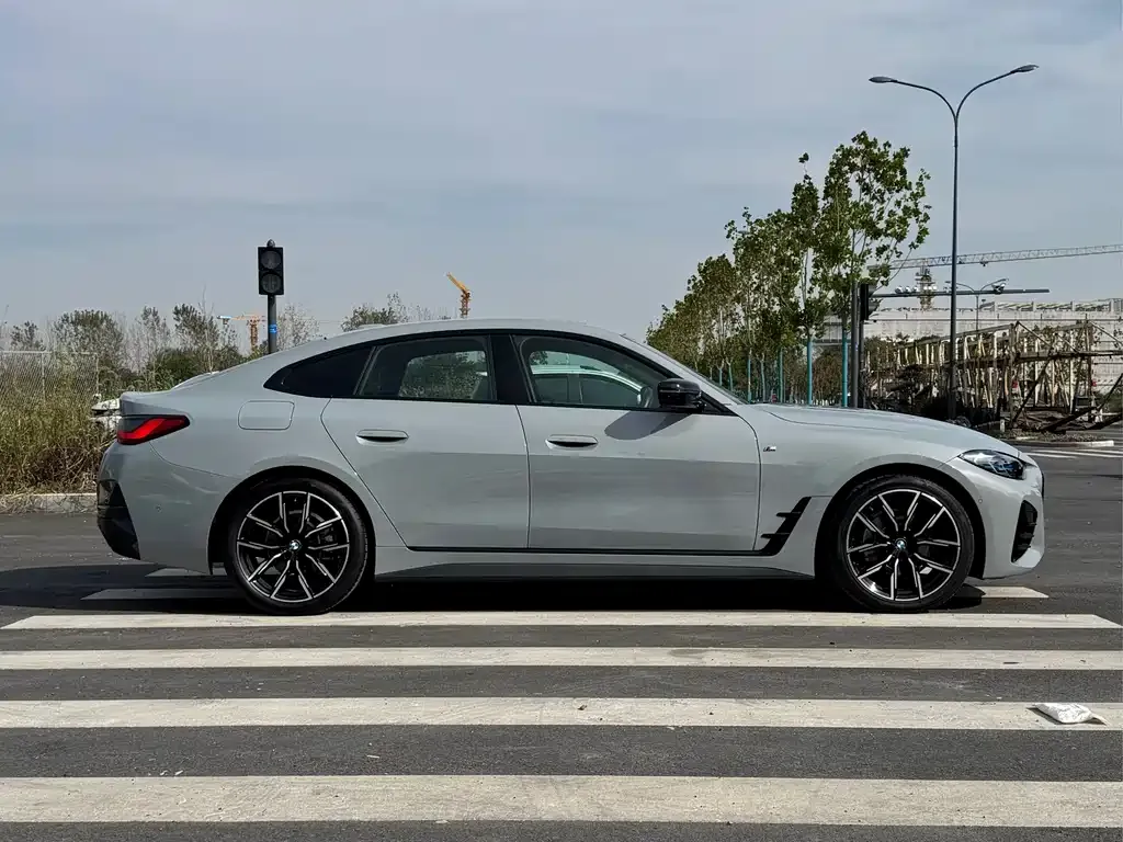 BMW 4 Series 2023 из CN, фото 4
