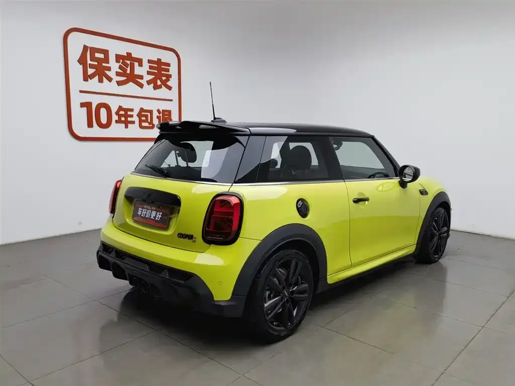 MINI Cooper (3-door) 2024 из CN, фото 2