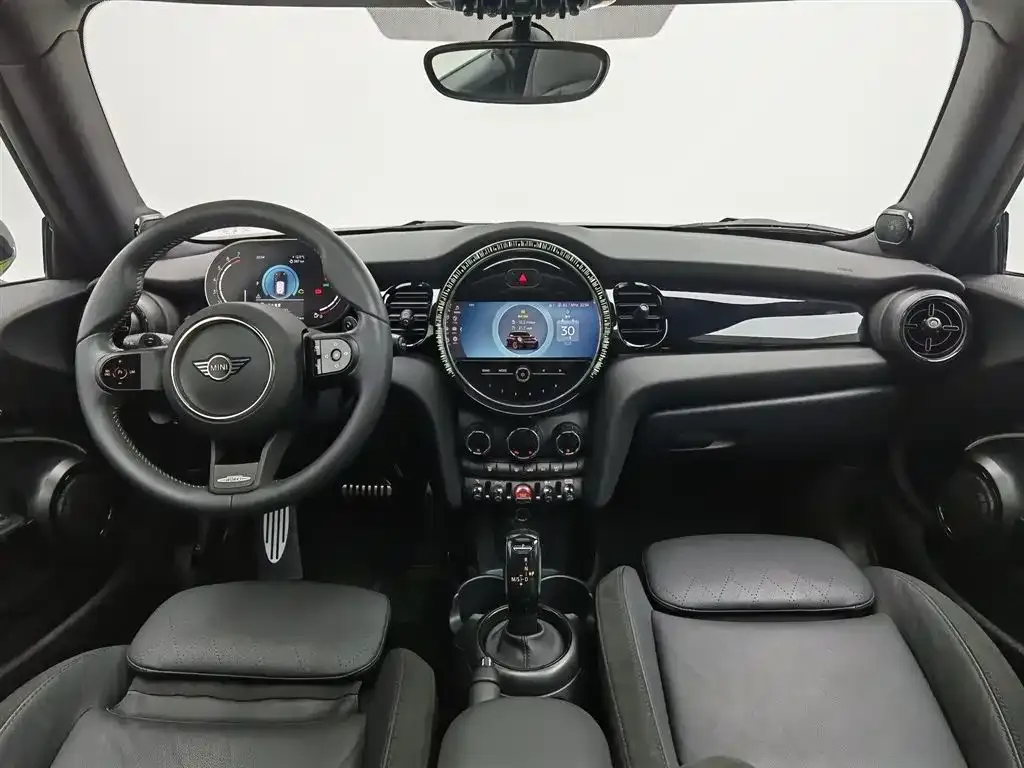 MINI Cooper (3-door) 2024 из CN, фото 5
