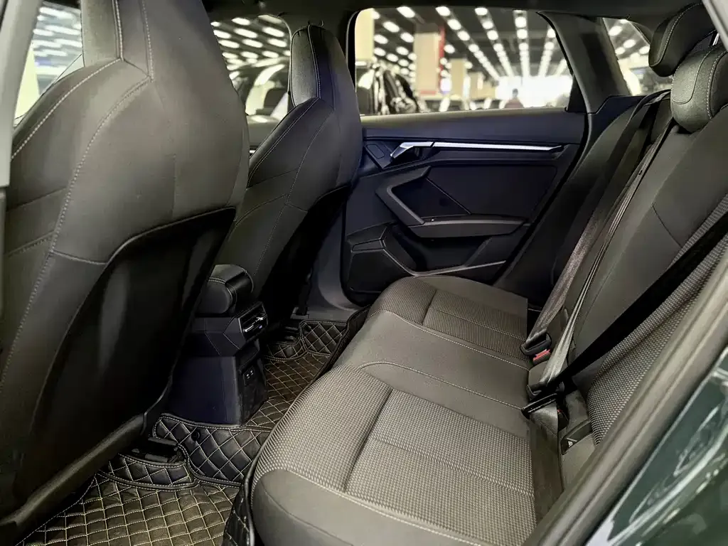 Audi A3 2023 из CN, фото 7