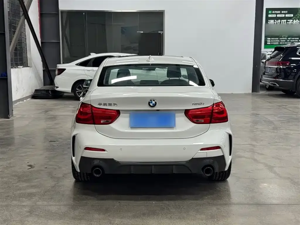 BMW 1 Series 2021 из CN, фото 6