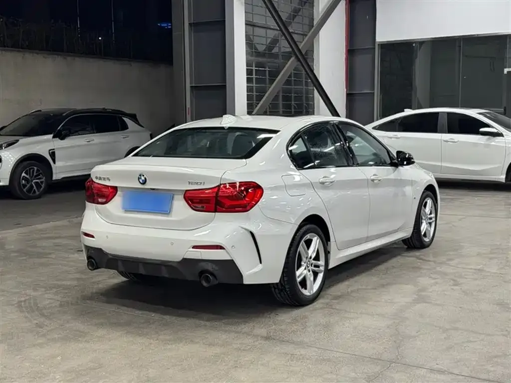 BMW 1 Series 2021 из CN, фото 7