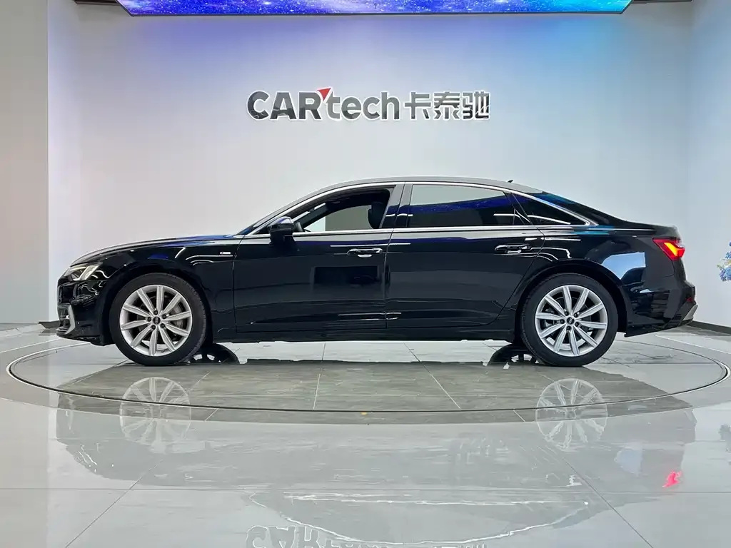 Audi A6L 2023 из CN, фото 4