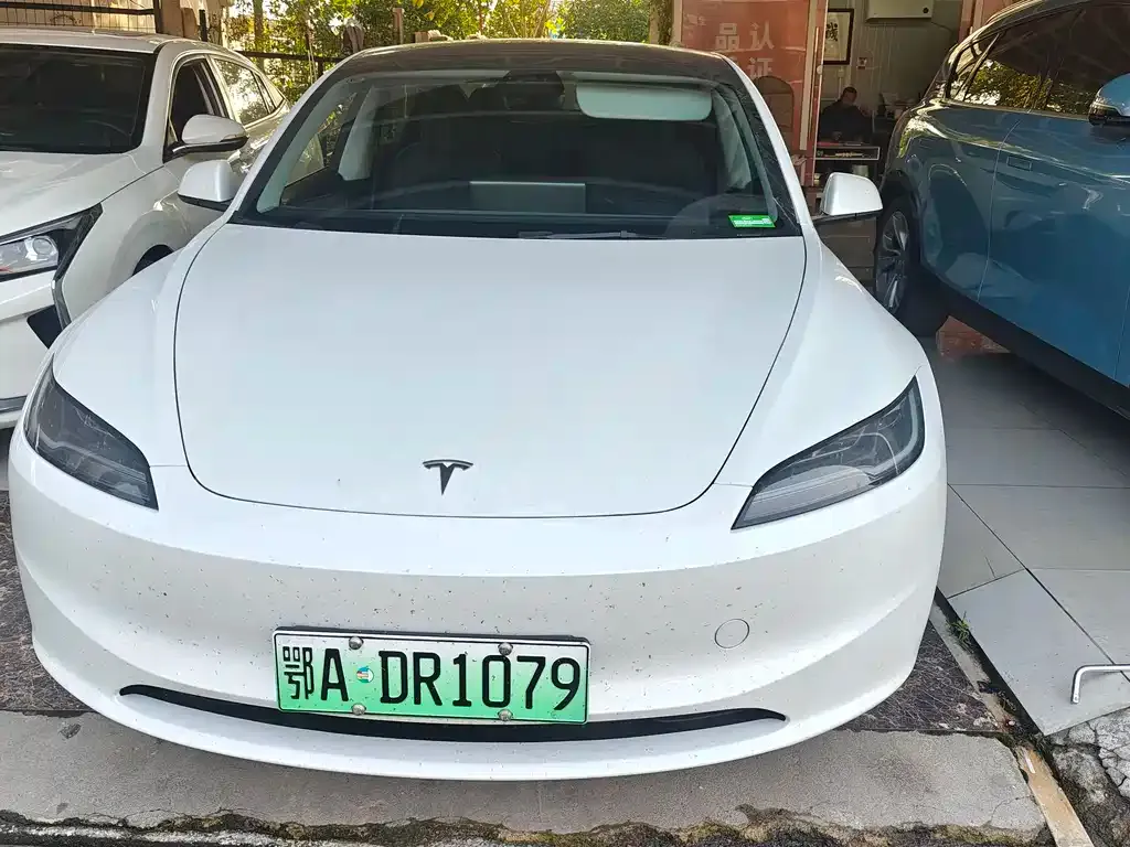 Tesla Model 3 — фото 2
