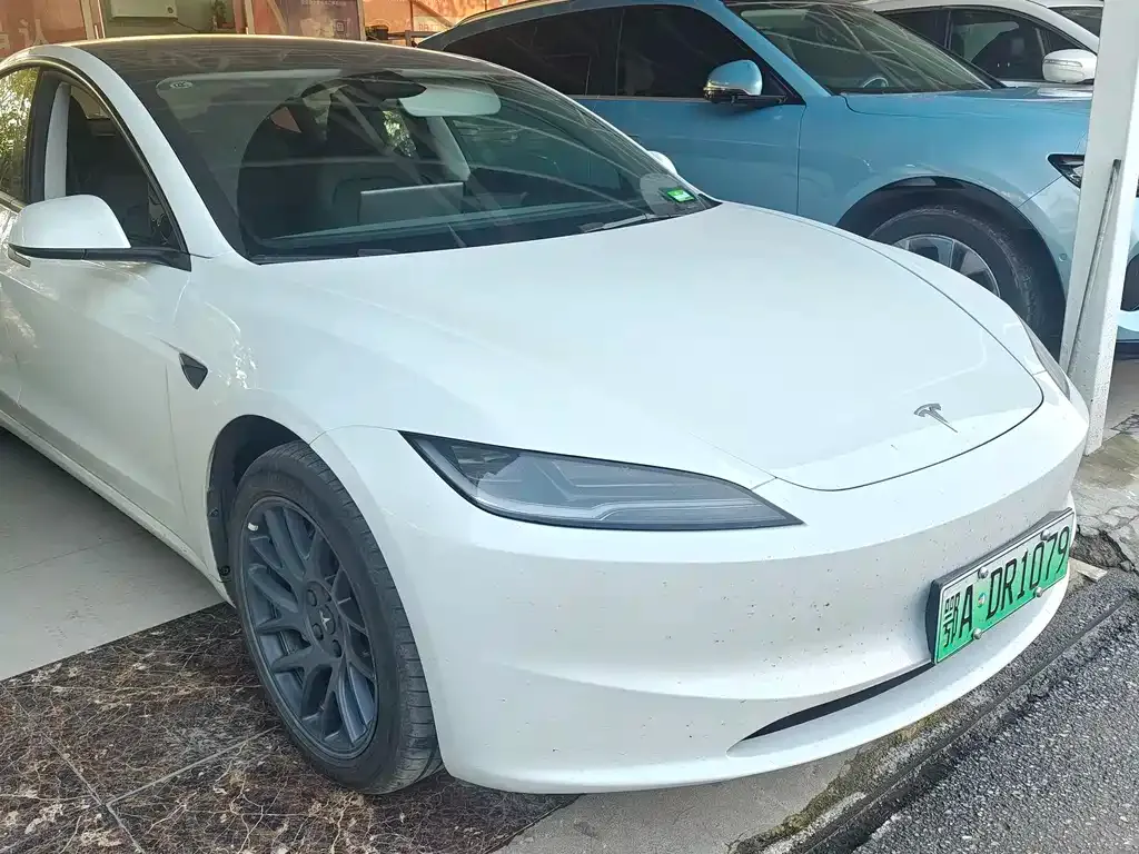 Tesla Model 3 — фото 3