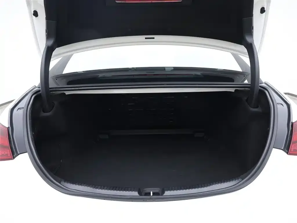 Mercedes-Benz C-Class 2023 из CN, фото 8