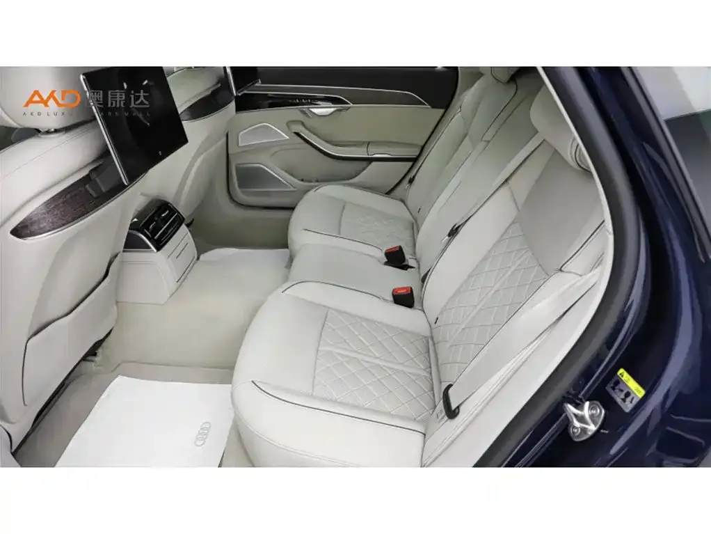 Audi A8 2024 из CN, фото 7