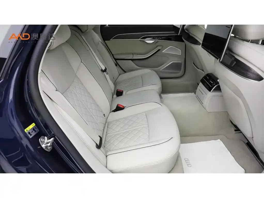 Audi A8 2024 из CN, фото 8