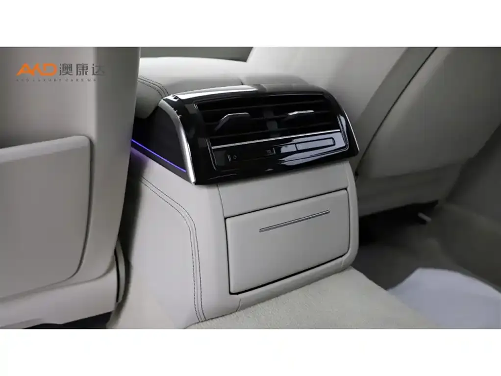 Audi A8 2024 из CN, фото 9