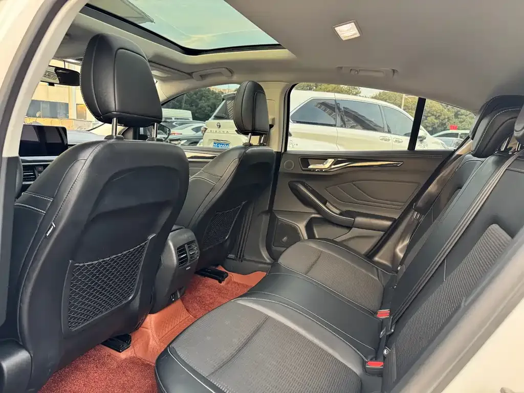 Ford Focus 2021 из CN, фото 9