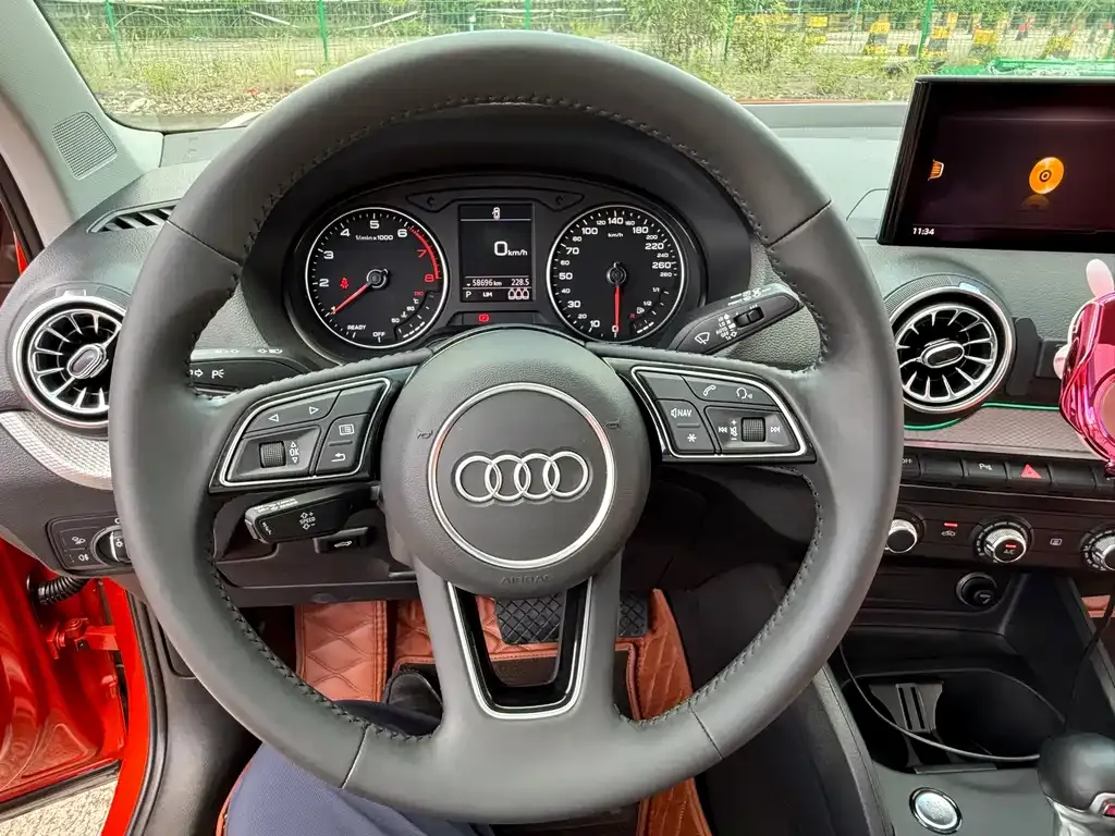 Audi Q2L 2021 из CN, фото 6