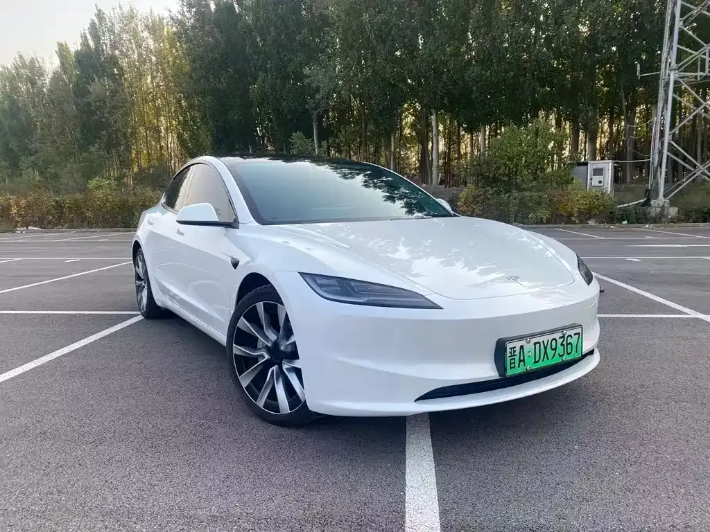 Tesla Model 3 2024 из CN, фото 2