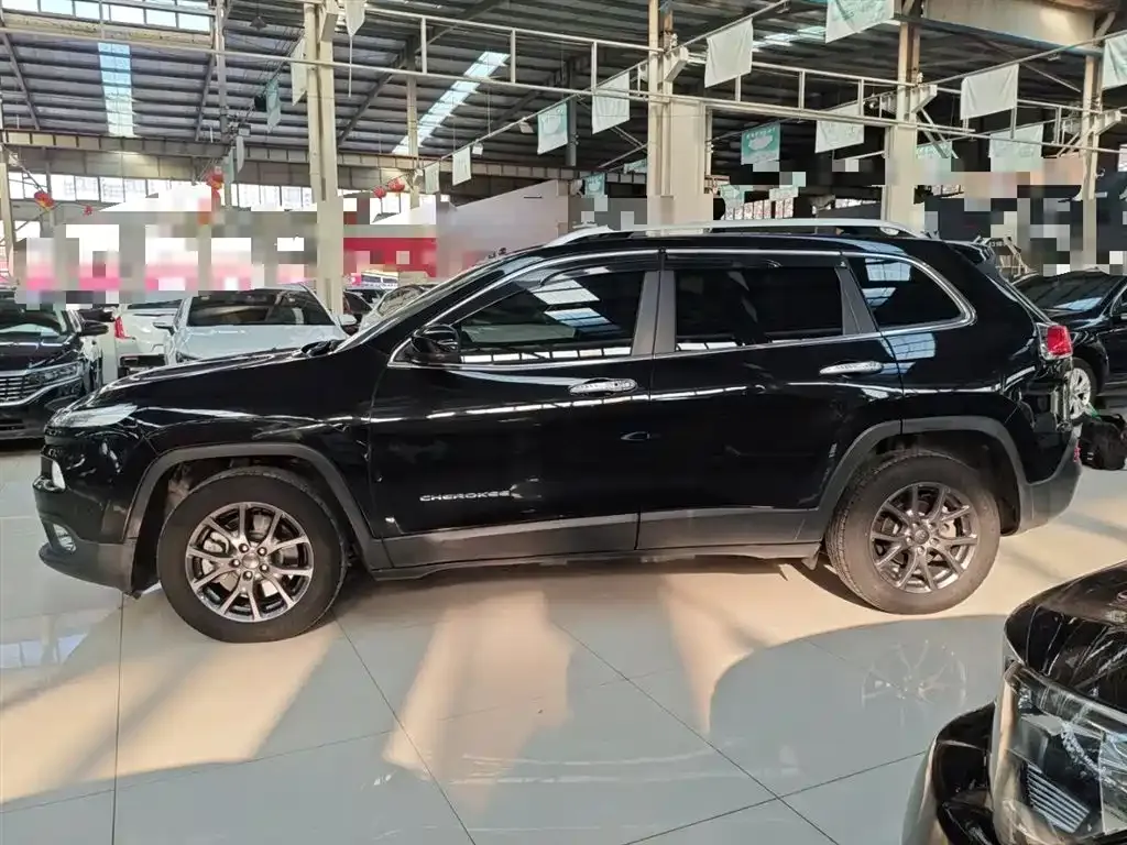 Jeep Cherokee 2021 из CN, фото 5