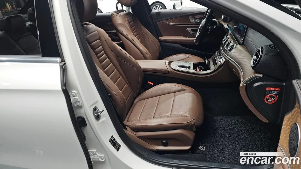 Mercedes-Benz E-Class 2021 из KR, фото 10