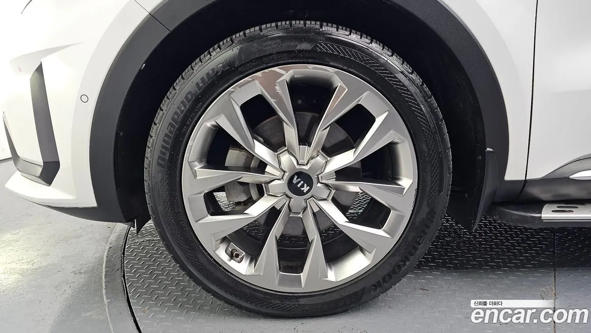 Kia Sorento — фото 5