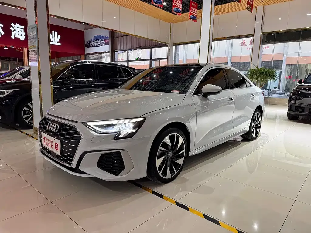 Audi A3 2023 из CN, фото 3