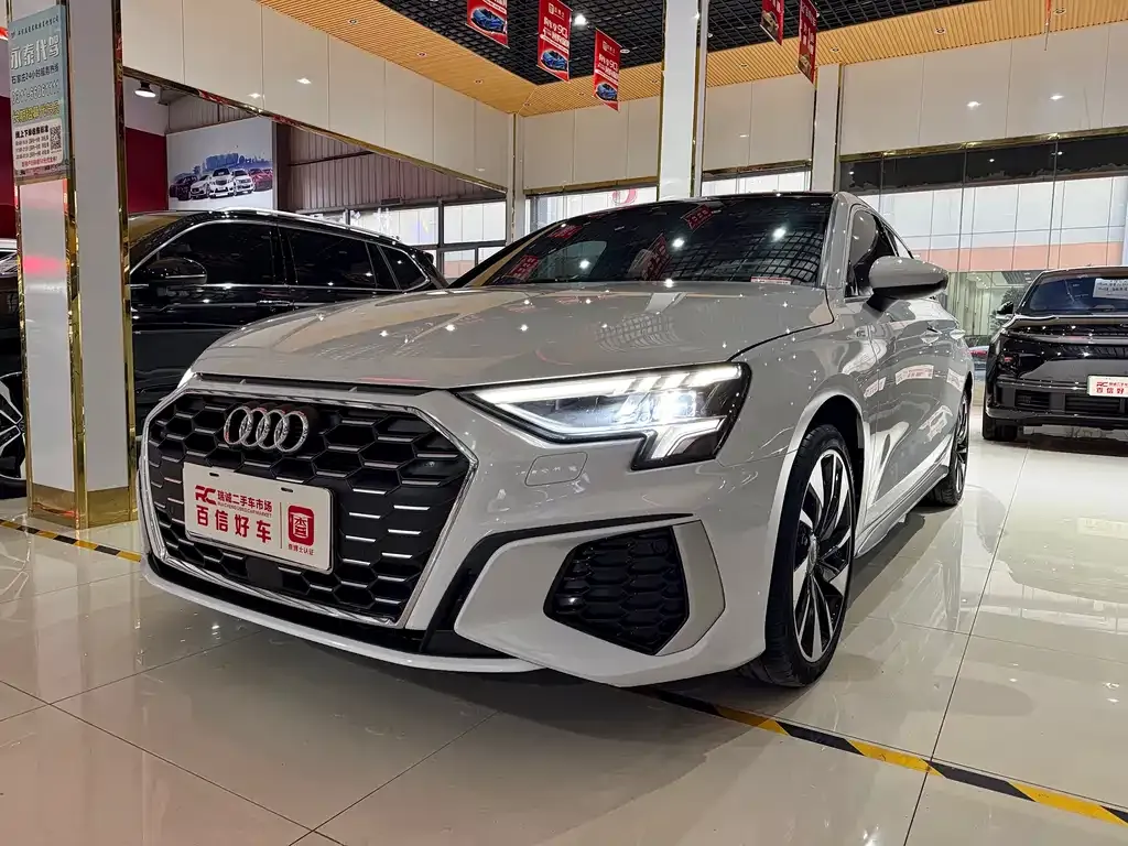 Audi A3 2023 из CN, фото 4