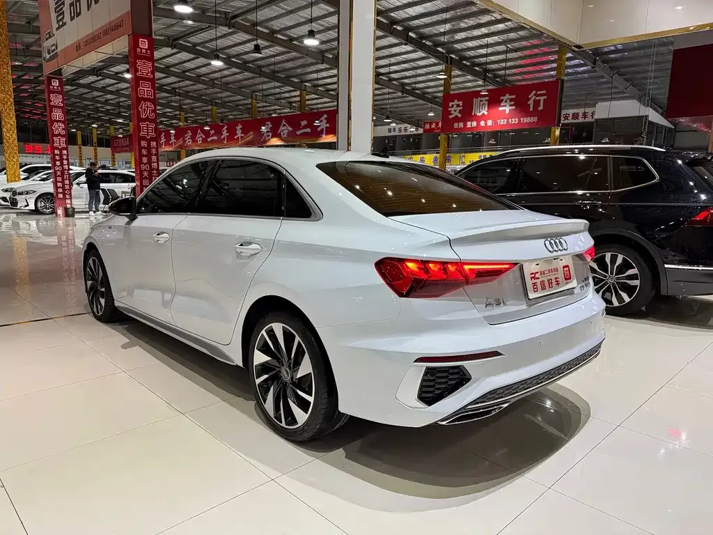 Audi A3 2023 из CN, фото 6