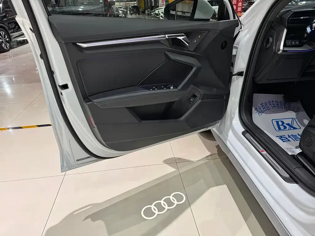 Audi A3 2023 из CN, фото 8