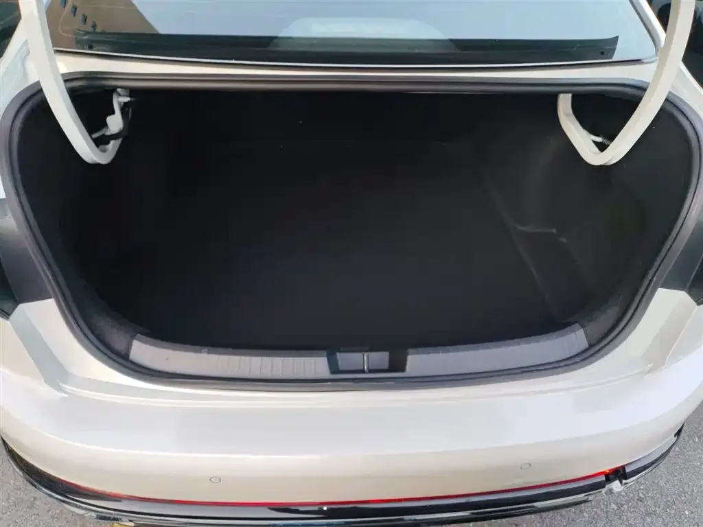 Volkswagen Sagitar 2023 из CN, фото 10