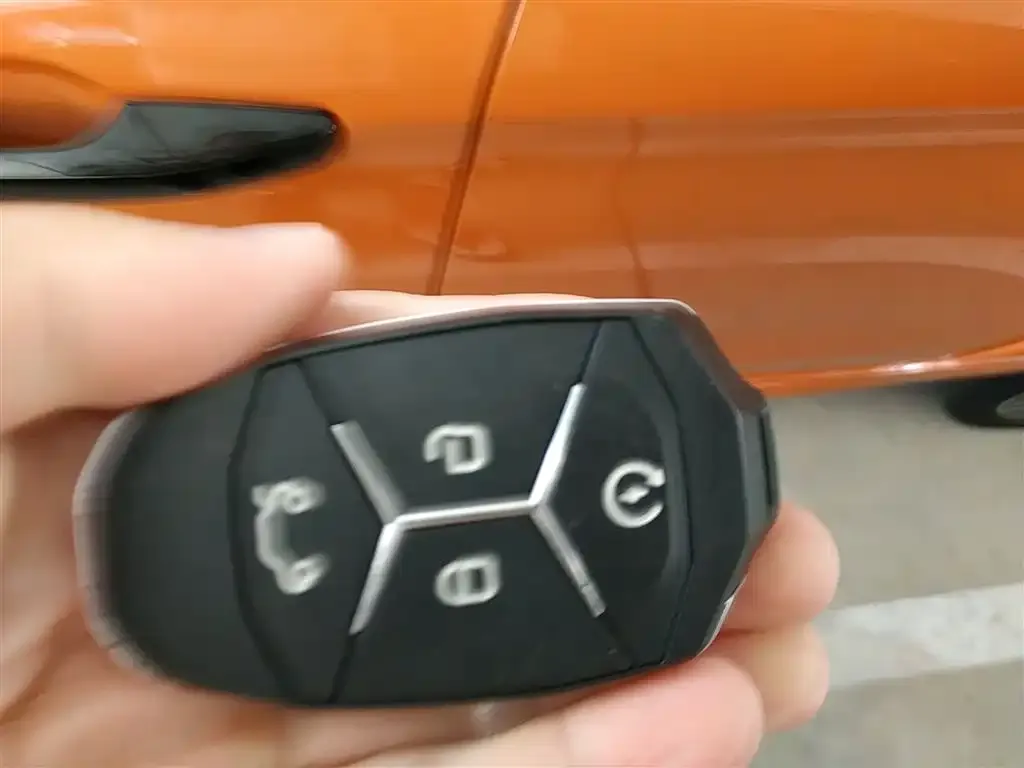 Lynk & Co 02 Hatchback 2022 из CN, фото 9